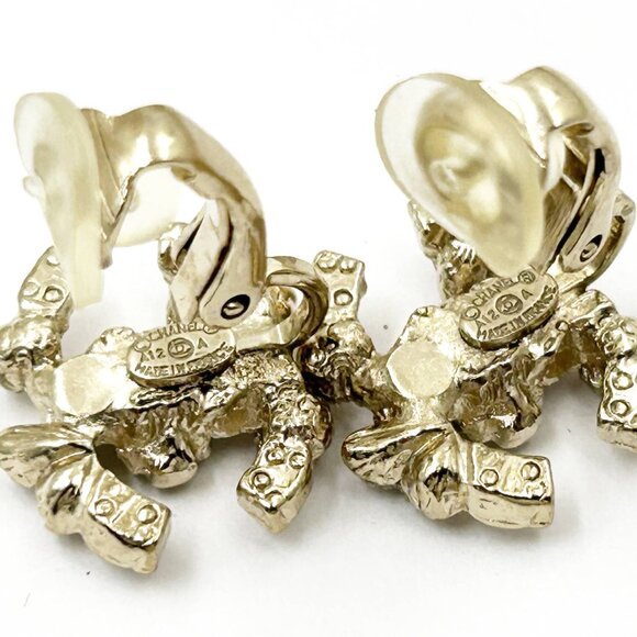 Chanel Gold CC Mini Pearl Mini Flowers Clip on Earrings - Picture 4 of 4